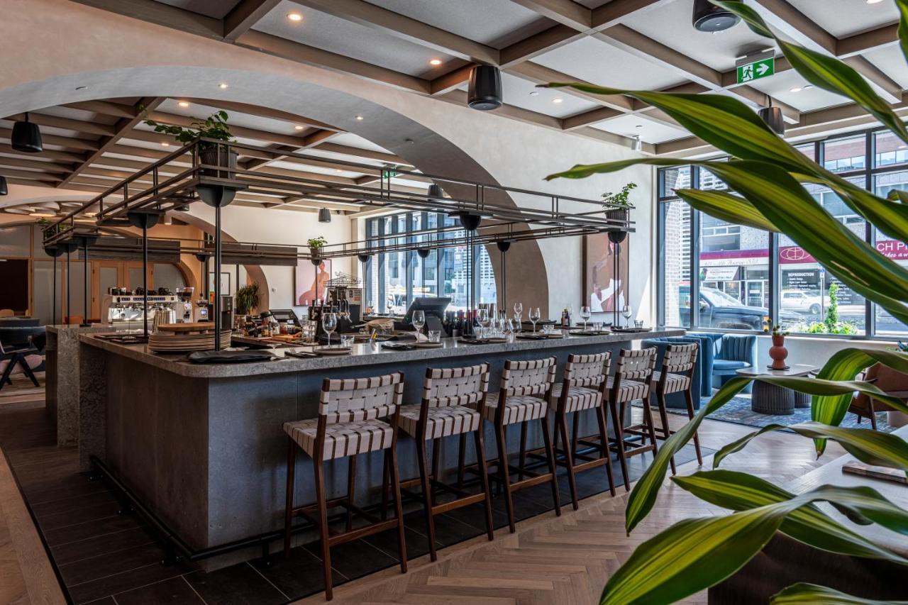 The Westley Calgary Downtown, Tapestry Collection By Hilton Hotel Екстериор снимка