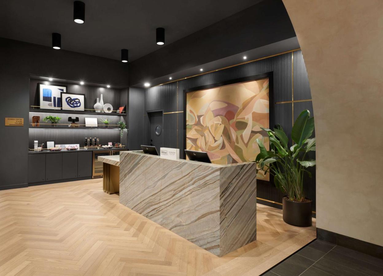 The Westley Calgary Downtown, Tapestry Collection By Hilton Hotel Екстериор снимка
