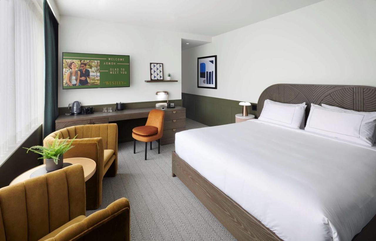 The Westley Calgary Downtown, Tapestry Collection By Hilton Hotel Екстериор снимка