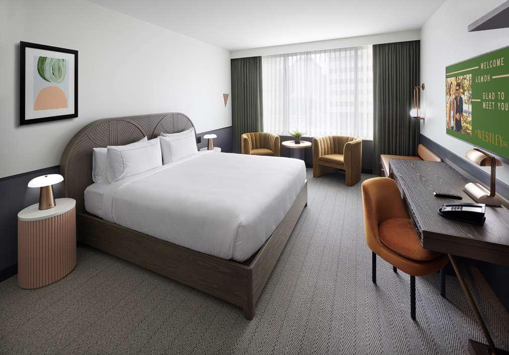 The Westley Calgary Downtown, Tapestry Collection By Hilton Hotel Стая снимка